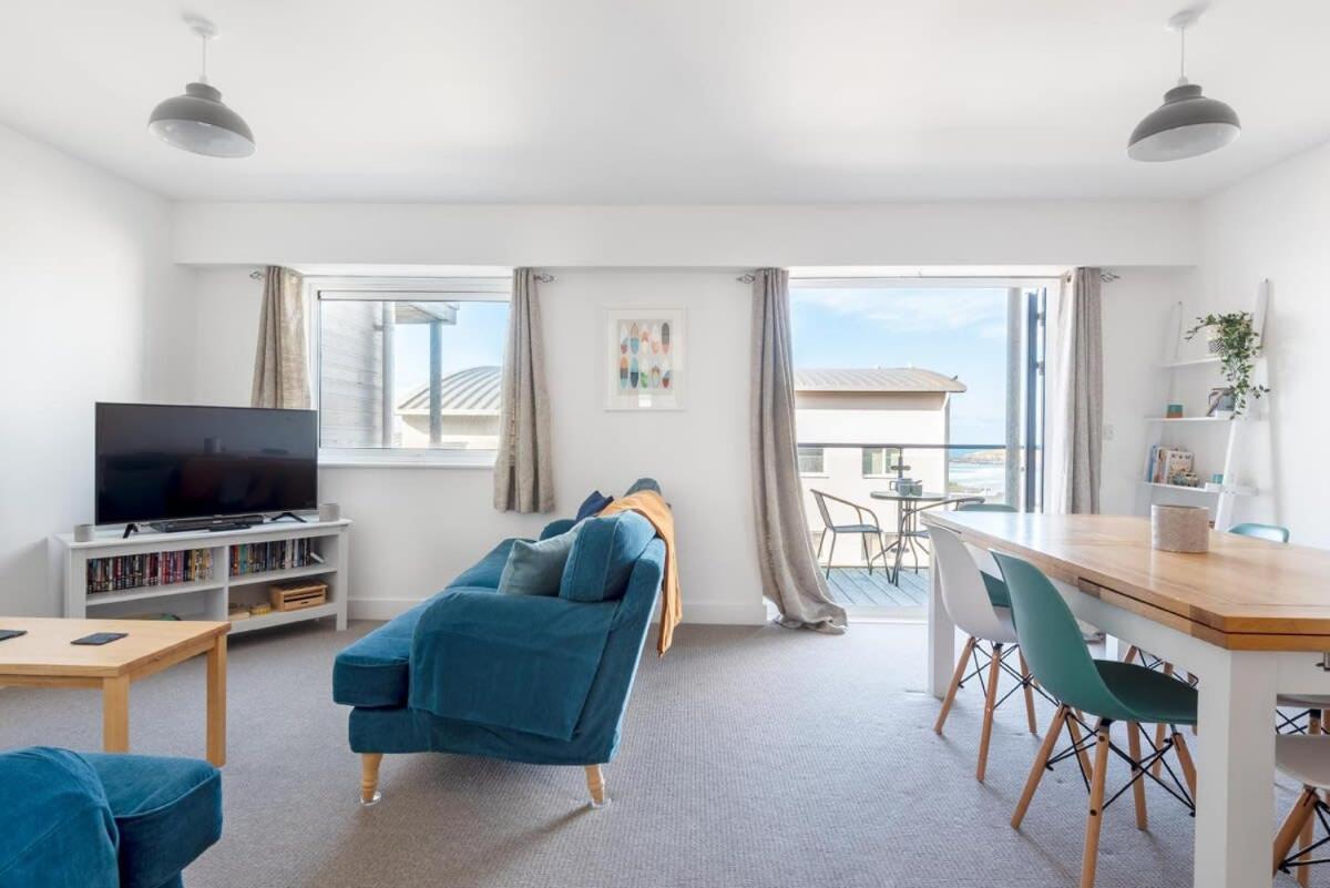 Apartment Spacious Flat Sea Views & Private Parking Fistral